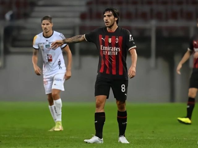 与利物浦的 与利物浦的