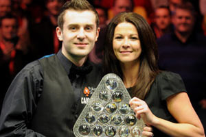 人们更被故 人们更被故