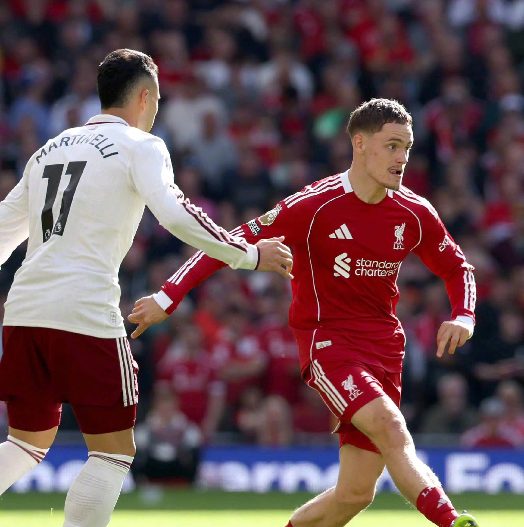 十三水心理战：如何通过快速摆牌动作向对手传递“我牌很硬”的信号？（十三水心理博弈：快速理牌如何向对手释放“手牌很硬”的信号）